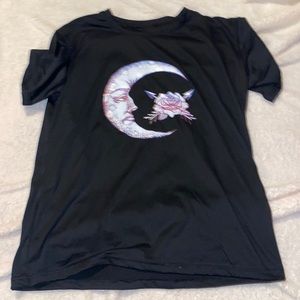 Do not like graphic tees but it’s super cute!